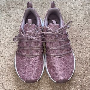 Puma Sneakers SIZE 7.5